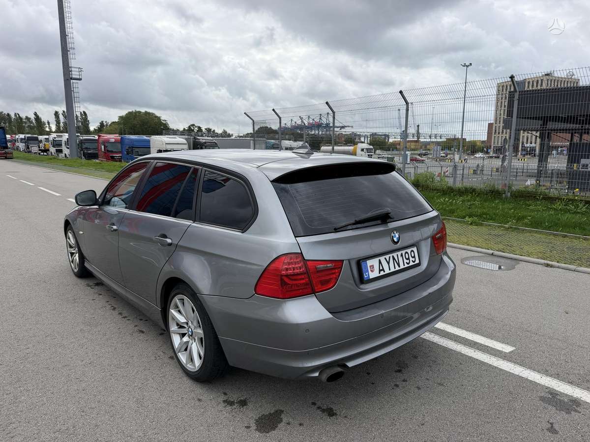 BMW 320, 2.0 l., universalas