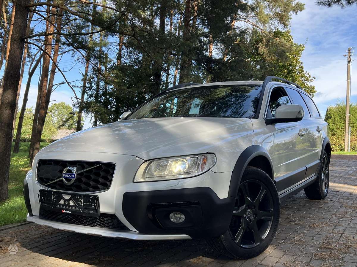 Volvo XC70 - 8