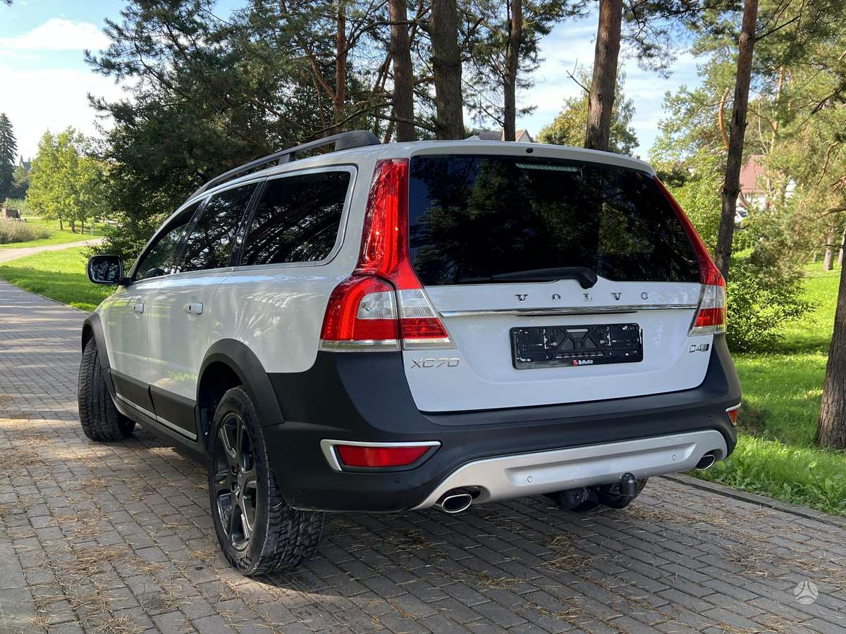 Volvo XC70, 2.4 l., wagon