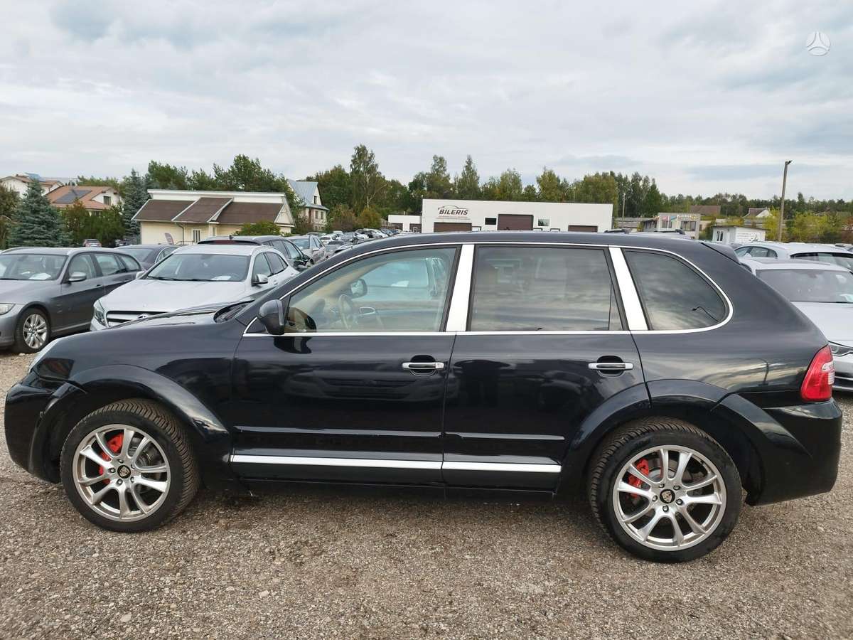 Porsche Cayenne - 4