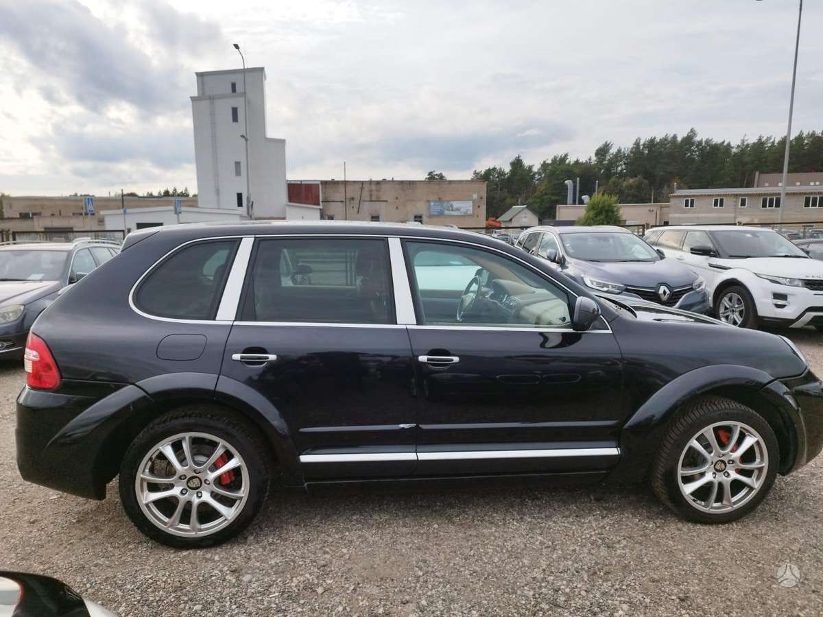Porsche Cayenne - 5