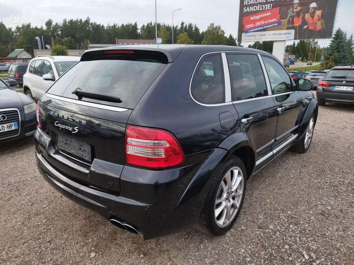 Porsche Cayenne - 7