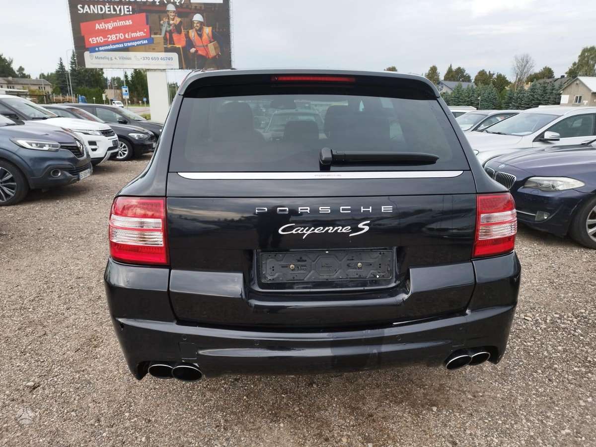 Porsche Cayenne - 8