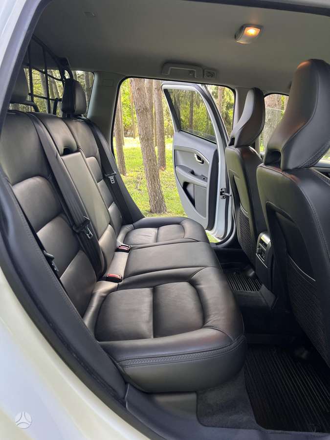 Volvo XC70, 2.4 l., wagon