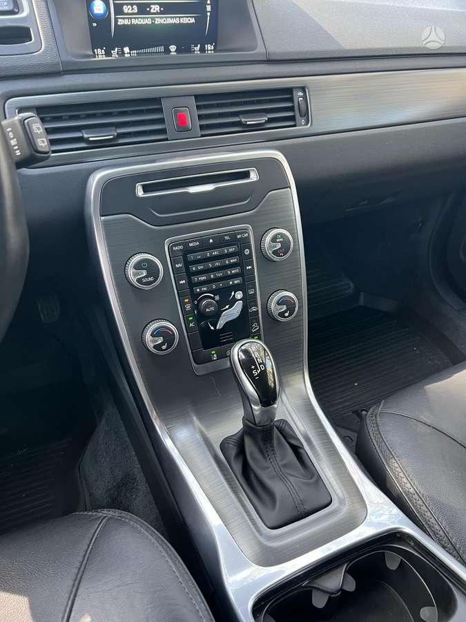 Volvo XC70, 2.4 l., wagon