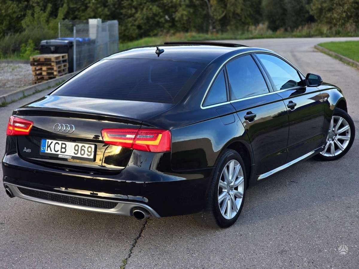 Audi A6, sedanas