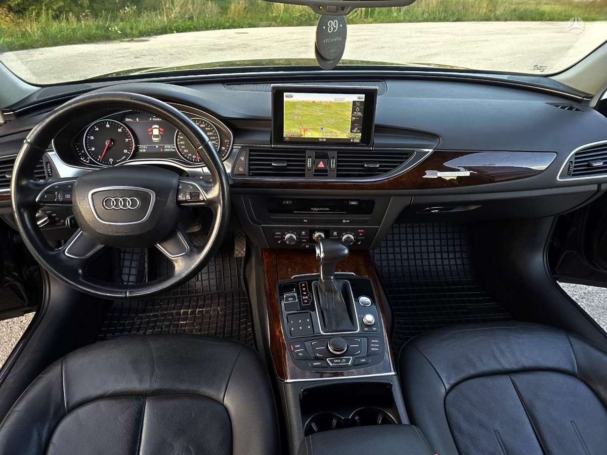 Audi A6, sedanas