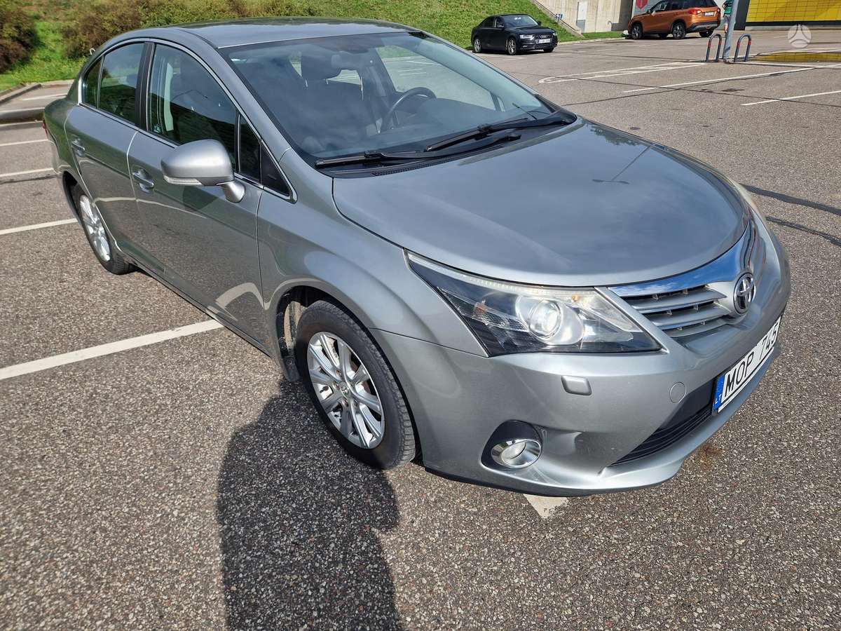 Toyota Avensis - 4