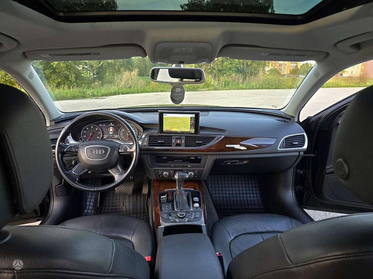 Audi A6, sedanas