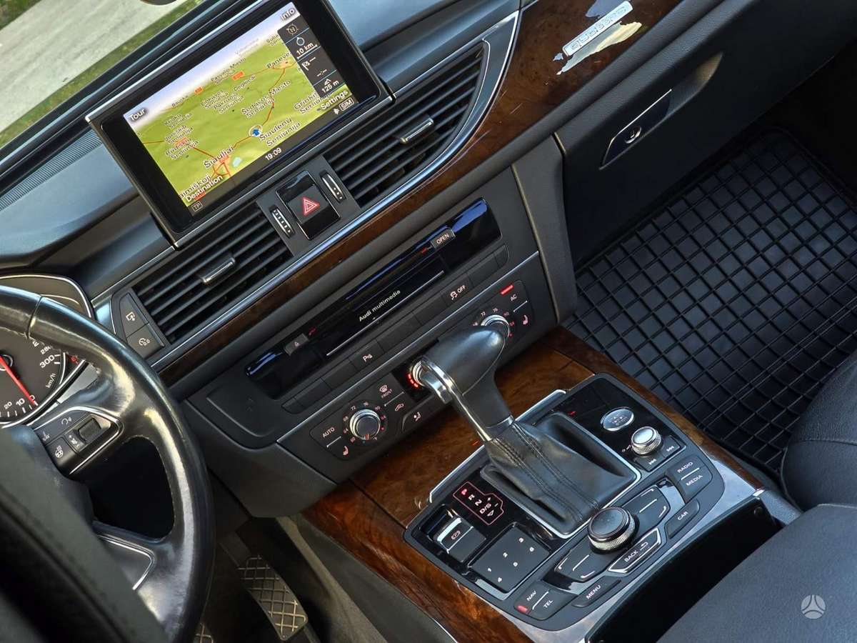 Audi A6, saloon / sedan