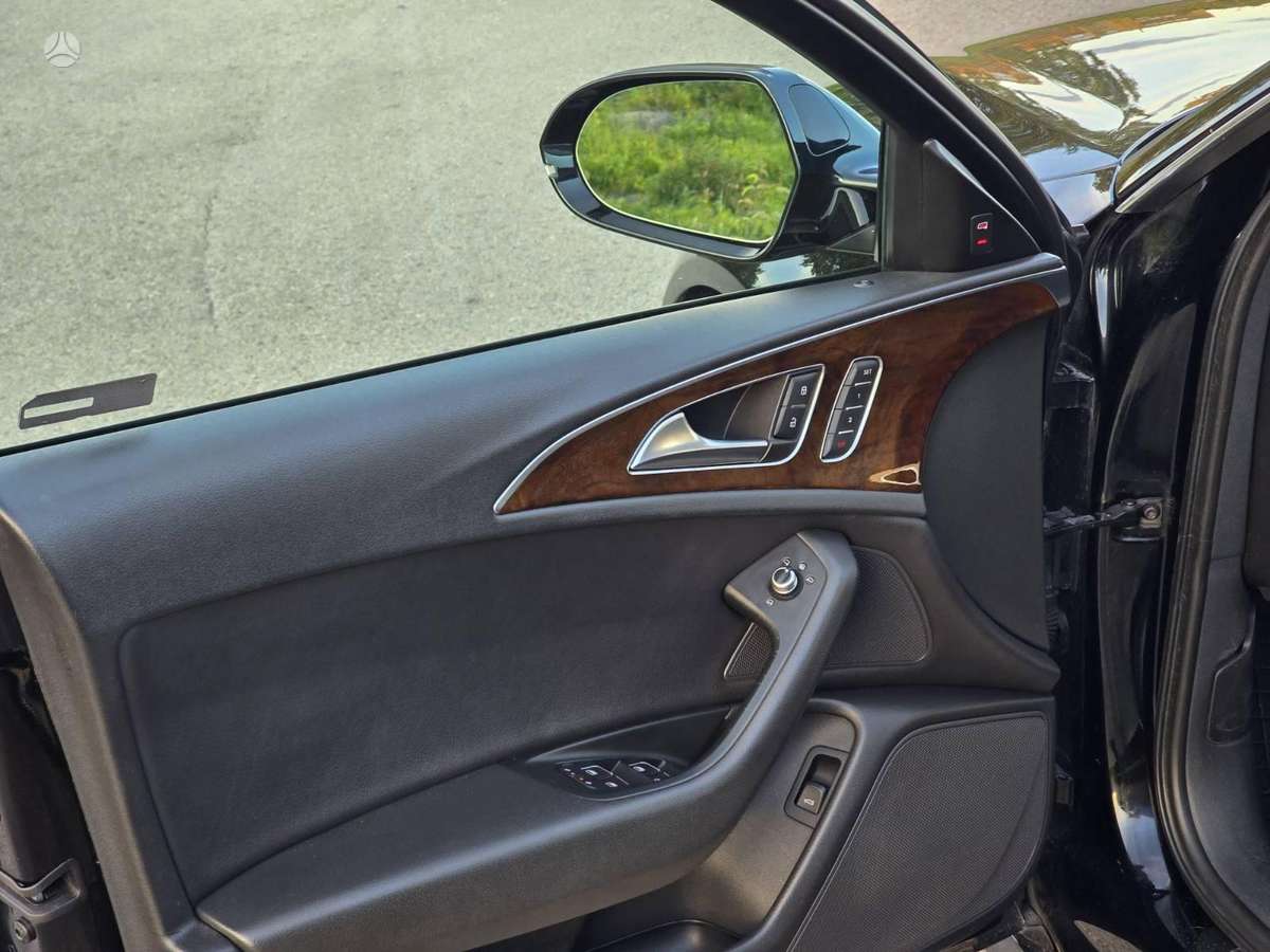 Audi A6, sedanas