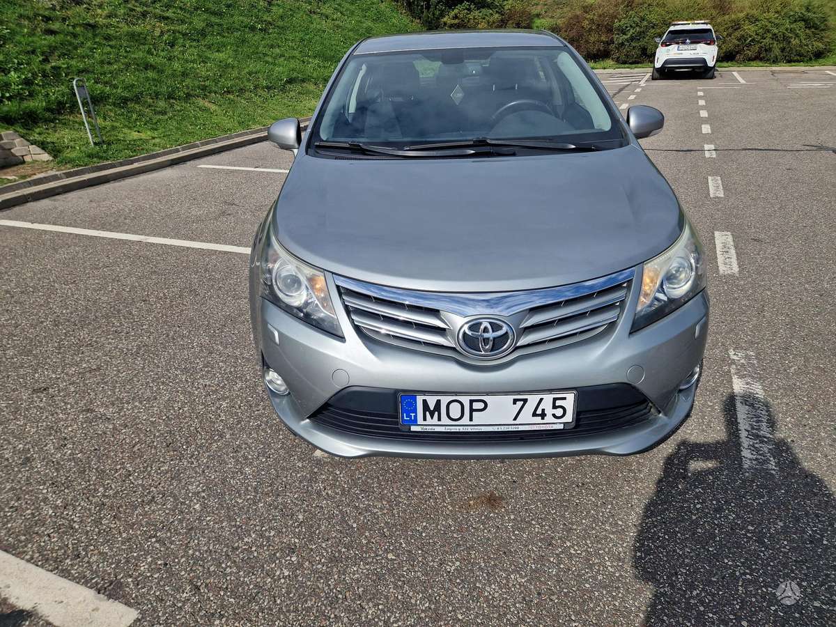 Toyota Avensis - 5