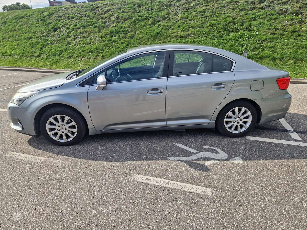 Toyota Avensis - 7