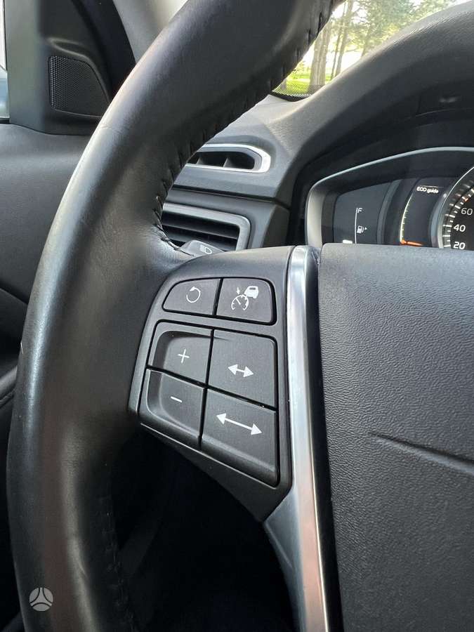 Volvo XC70, 2.4 l., wagon