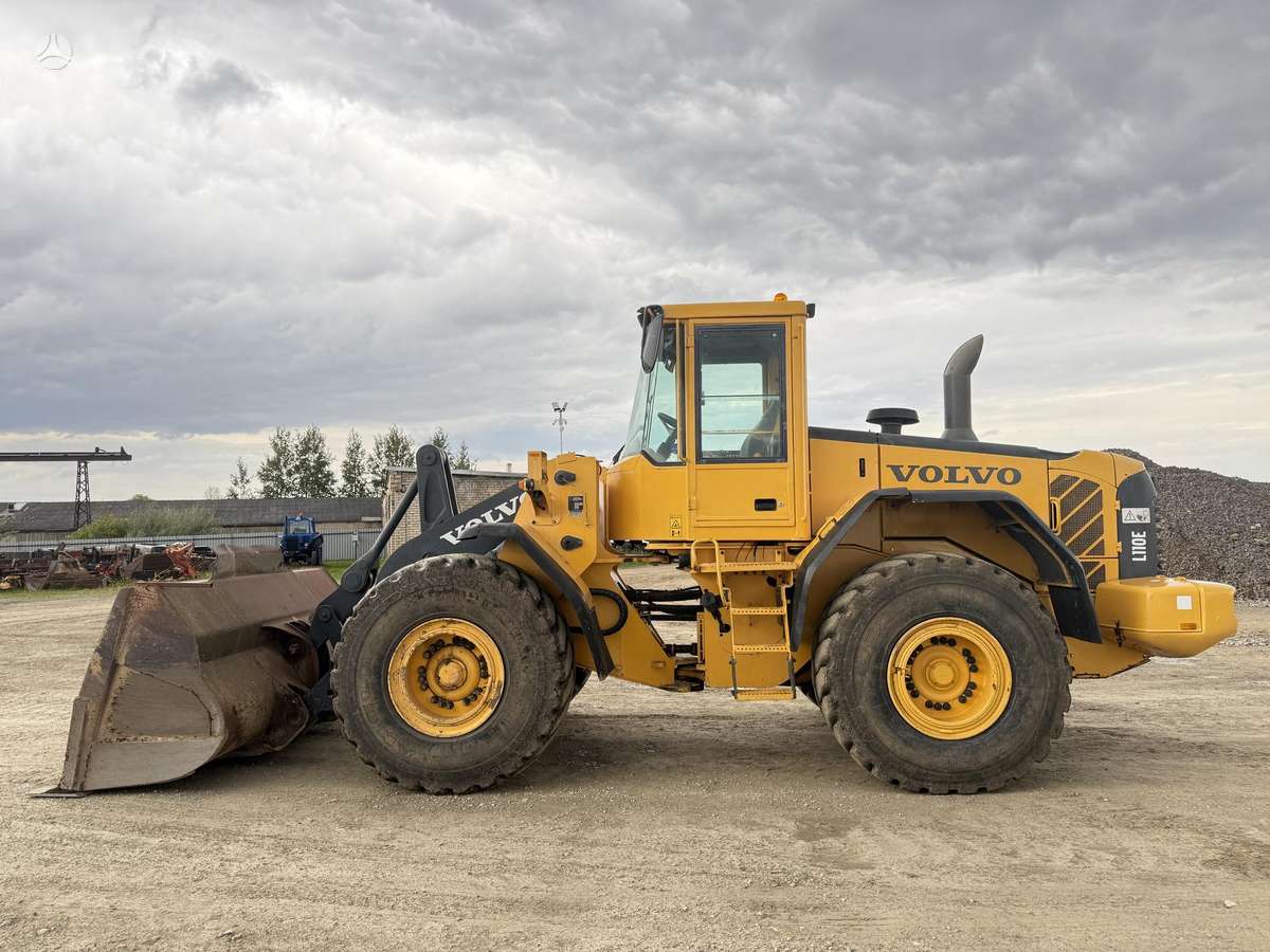 Volvo L 110 E, frontaliniai krautuvai