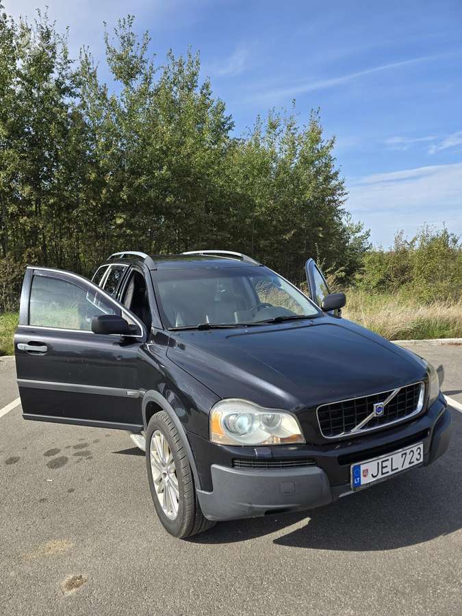 Volvo XC90 - 1
