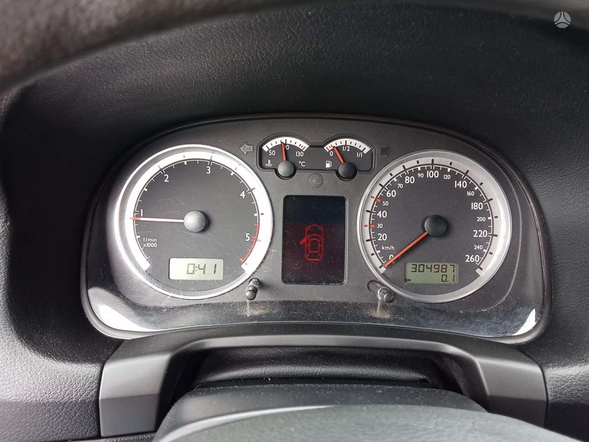 Volkswagen Golf - 10
