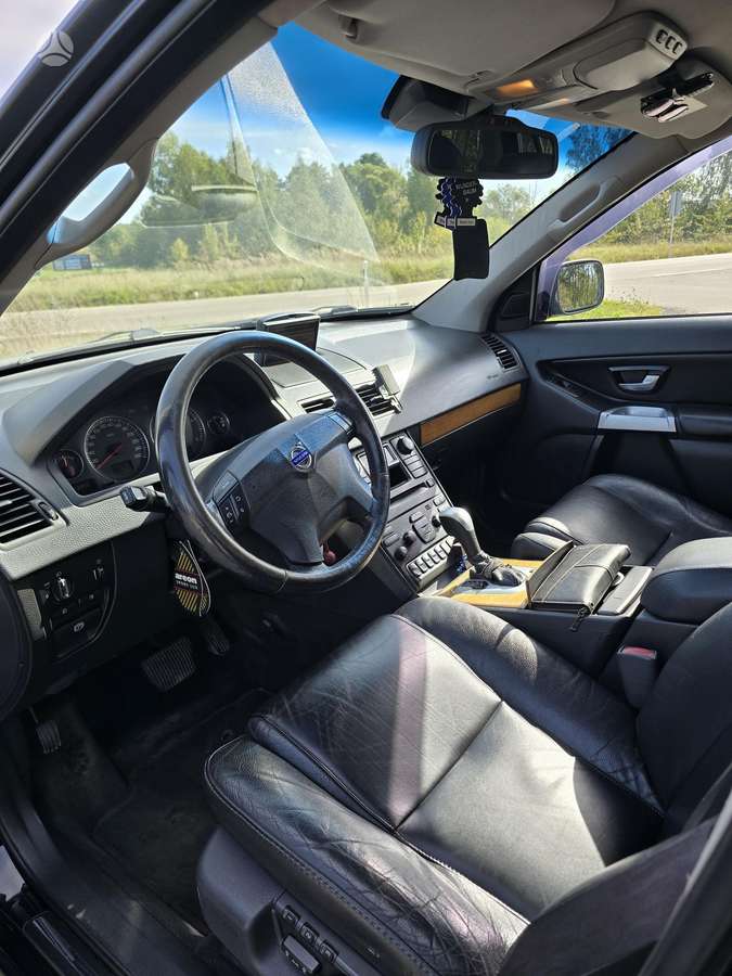 Volvo XC90 - 8