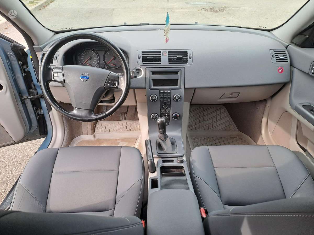Volvo S40 - 10