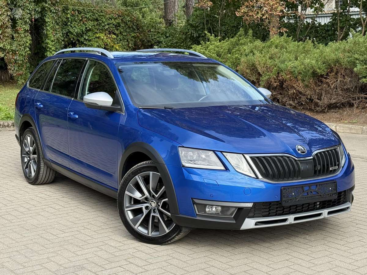 Škoda Octavia Scout - 8