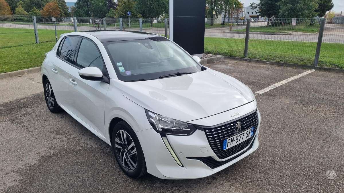 Peugeot 208 - 3