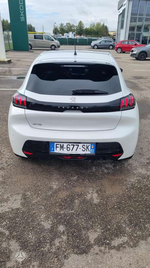 Peugeot 208 - 12