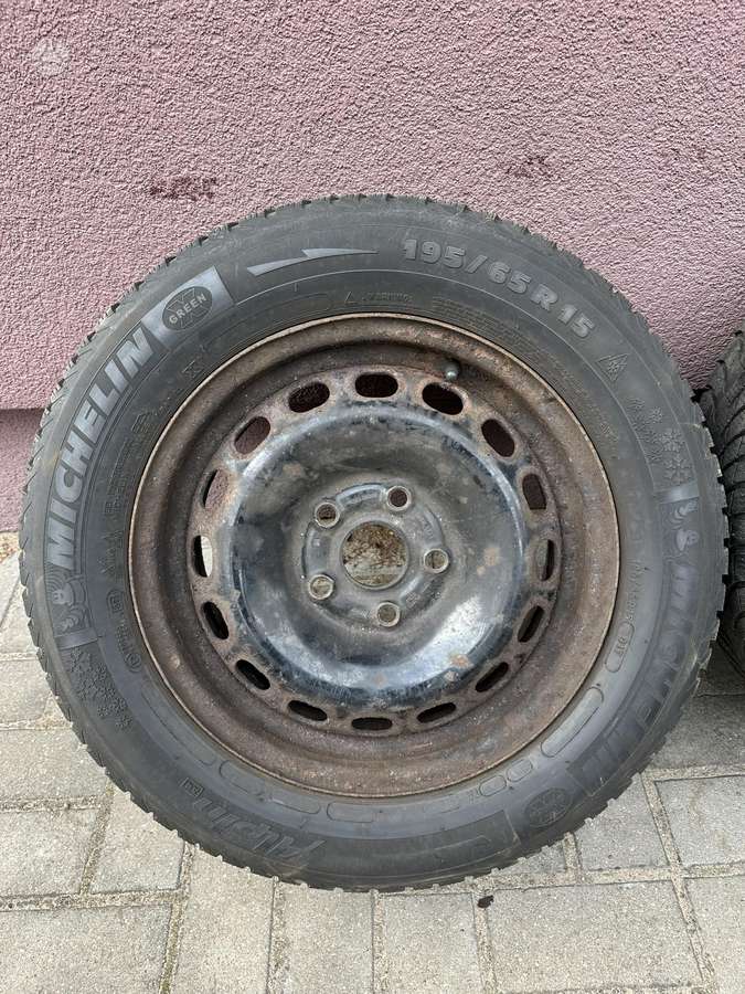 Audi ❄️, tērauda apzīmogoti, R15