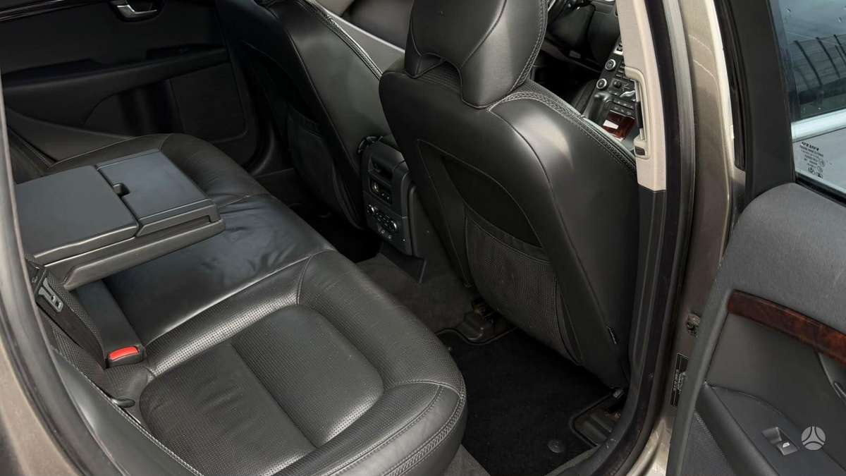 Volvo XC70 - 3