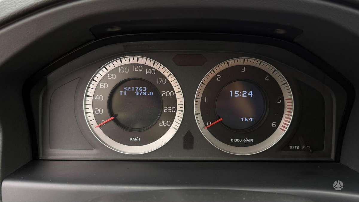 Volvo XC70 - 11
