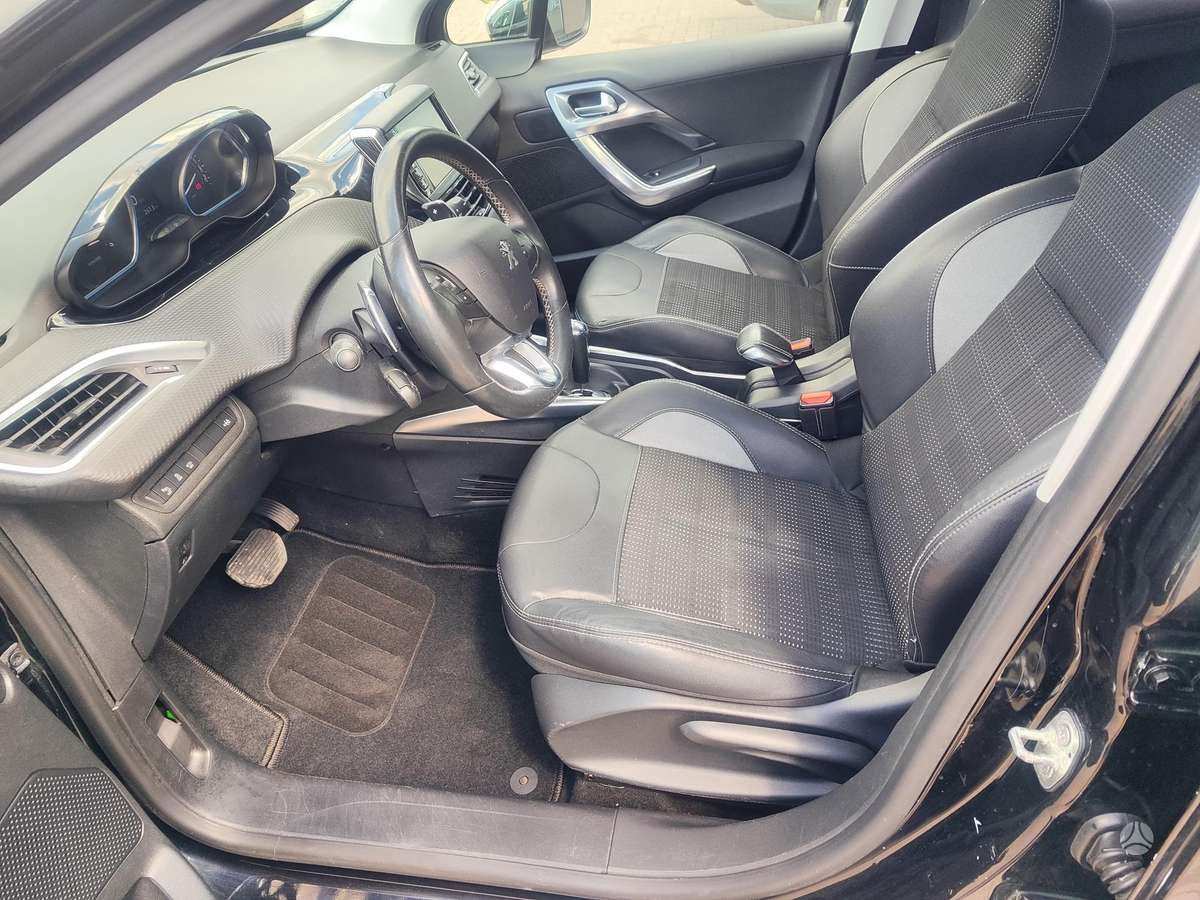 Peugeot 2008 - 10