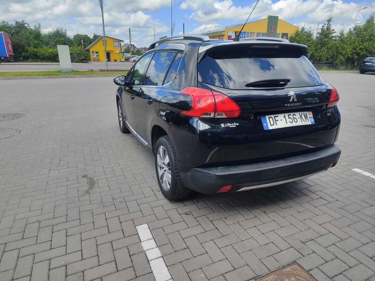Peugeot 2008 - 6