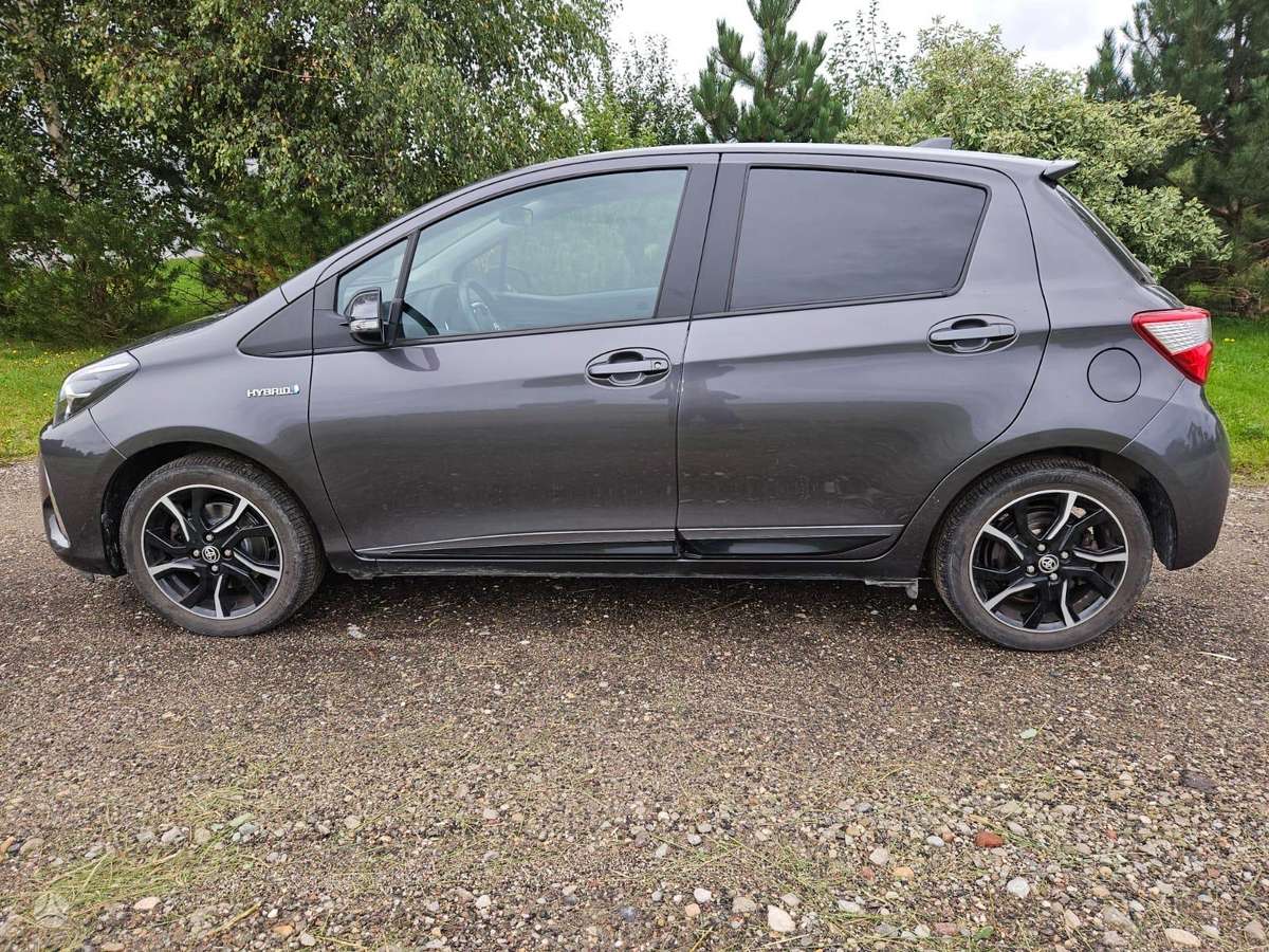 Toyota Yaris - 3