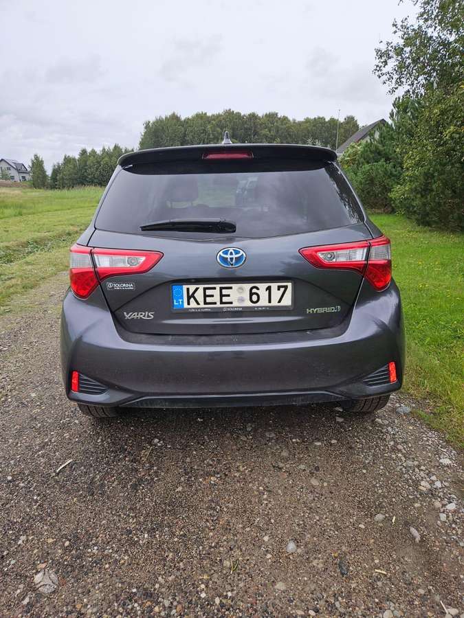 Toyota Yaris - 4