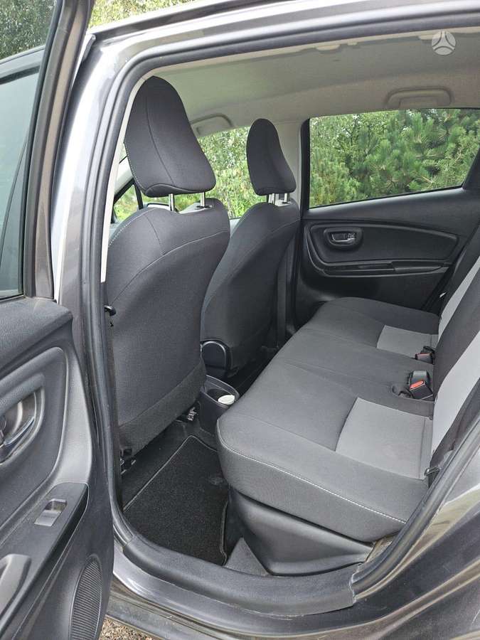 Toyota Yaris - 8