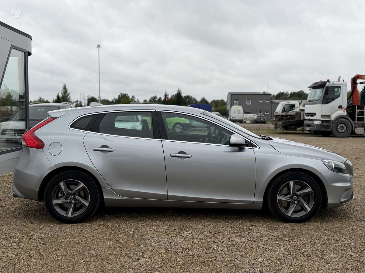 Volvo V40 - 4