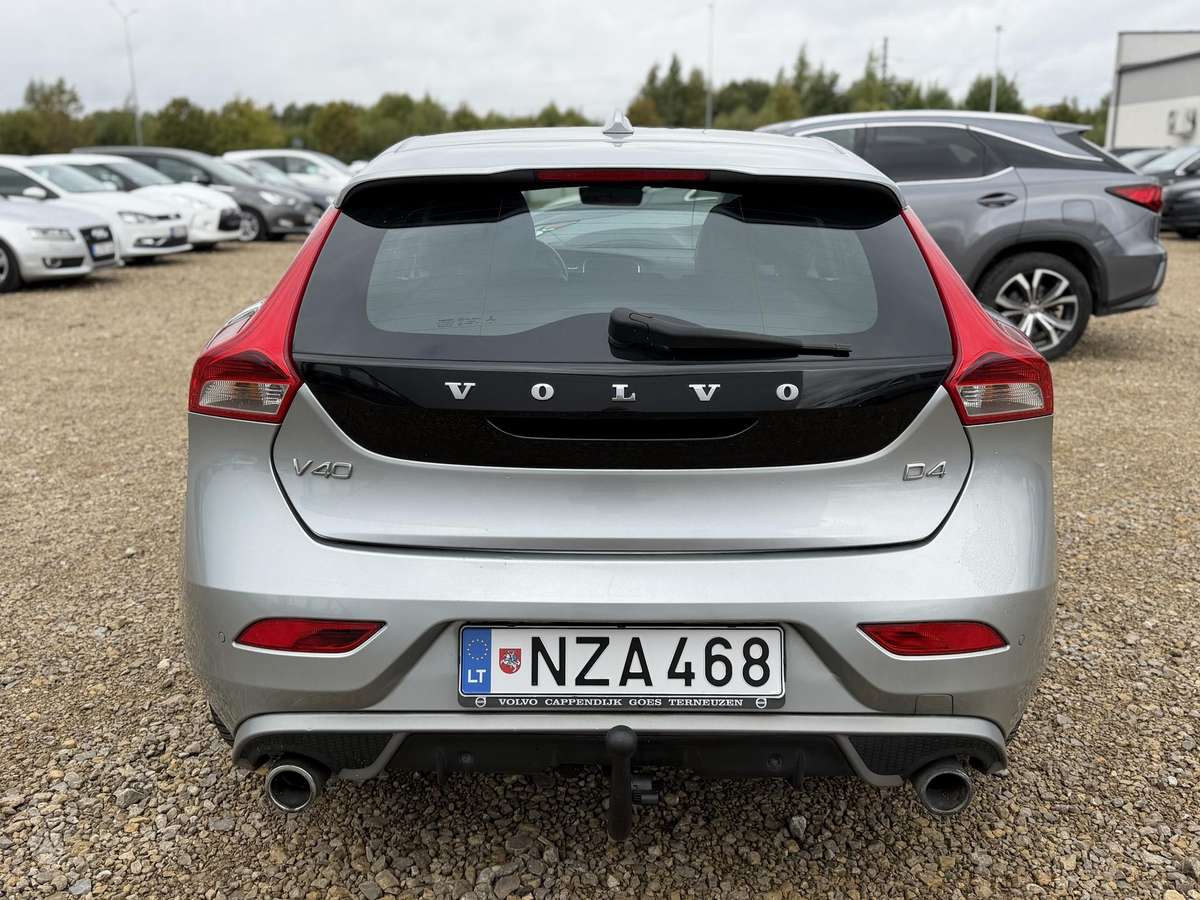 Volvo V40 - 6