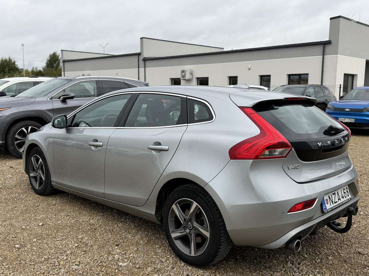 Volvo V40 - 8