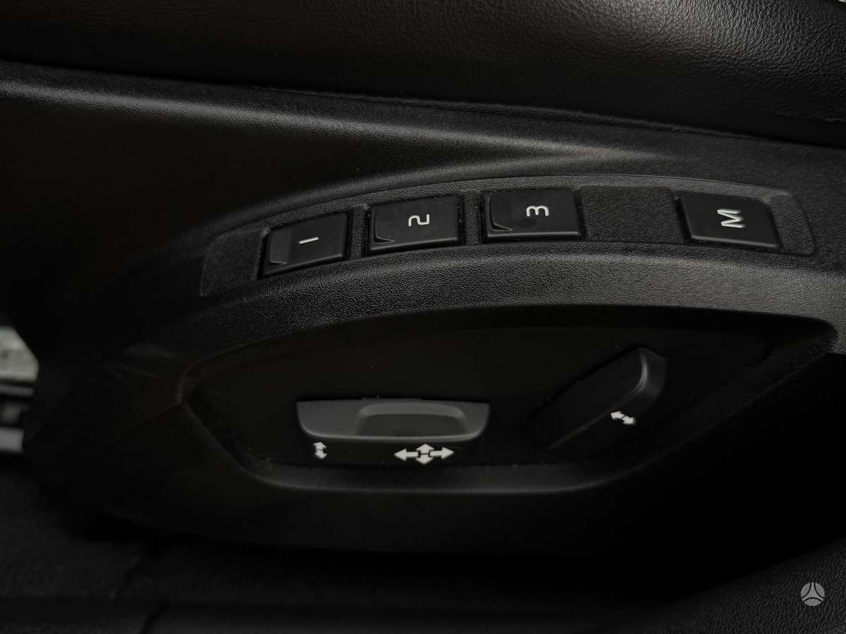 Volvo V40, 2.0 l., Хэтчбек
