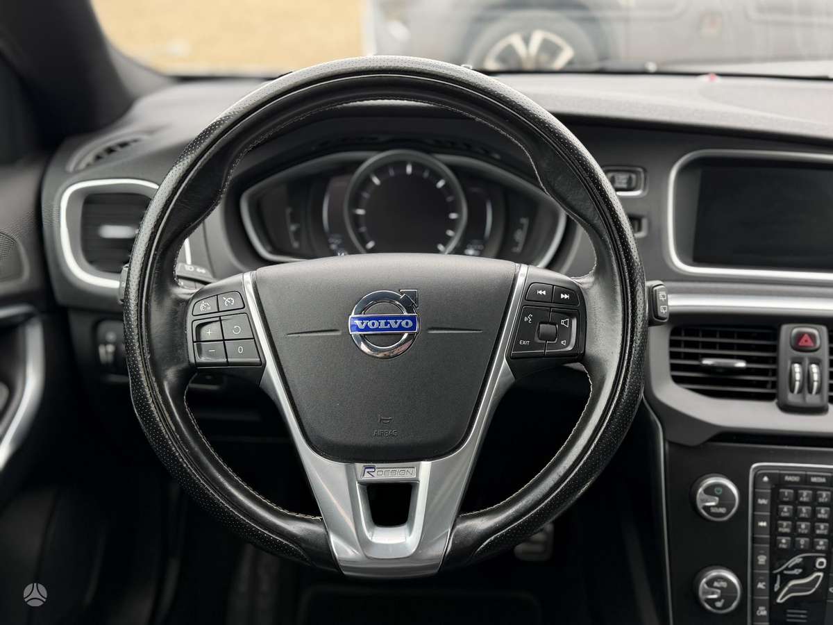 Volvo V40, 2.0 l., Хэтчбек