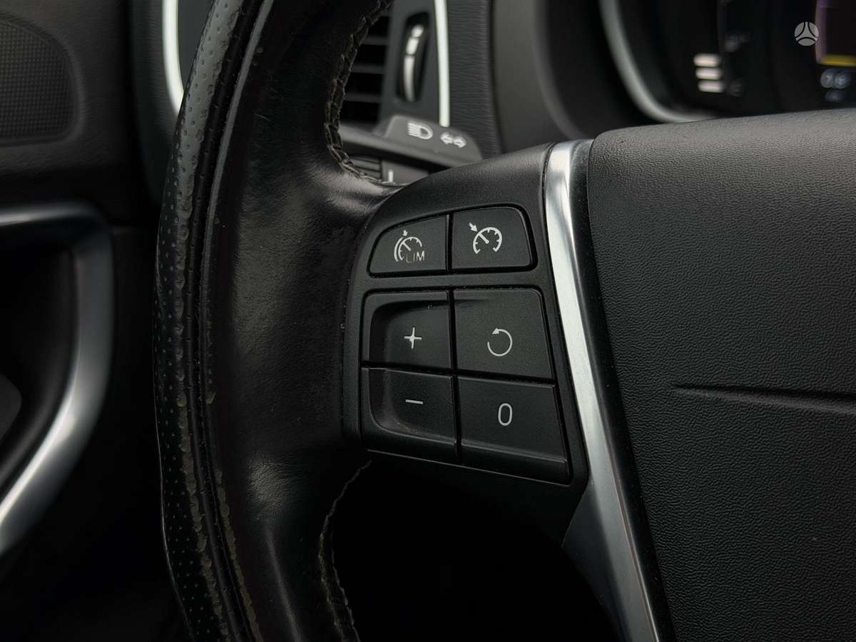 Volvo V40, 2.0 l., Хэтчбек