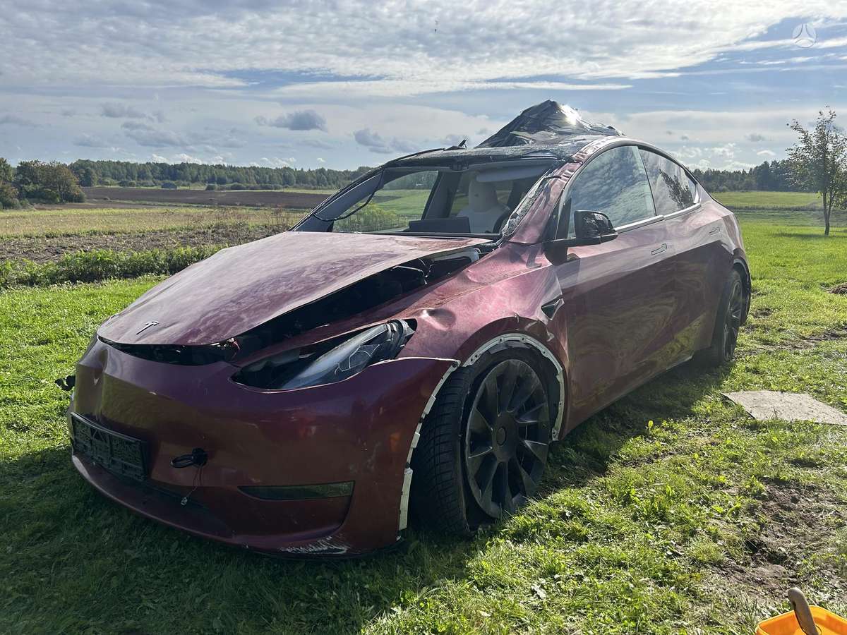 Tesla Model Y, mpv / minivan