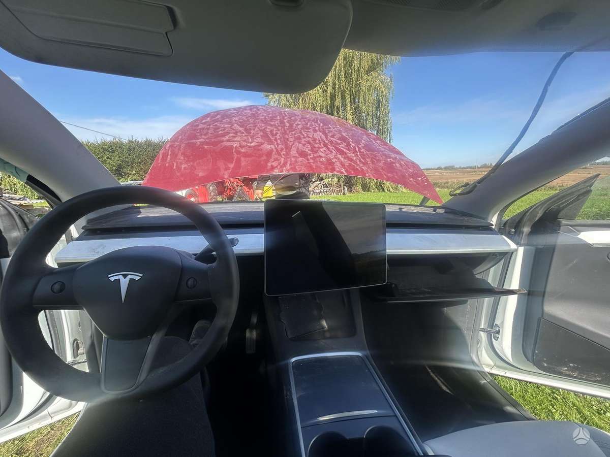 Tesla Model Y, mpv / minivan