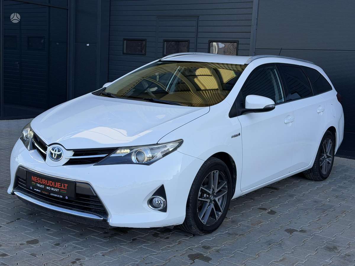 Toyota Auris - 2