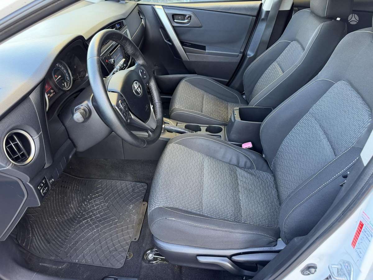 Toyota Auris - 9