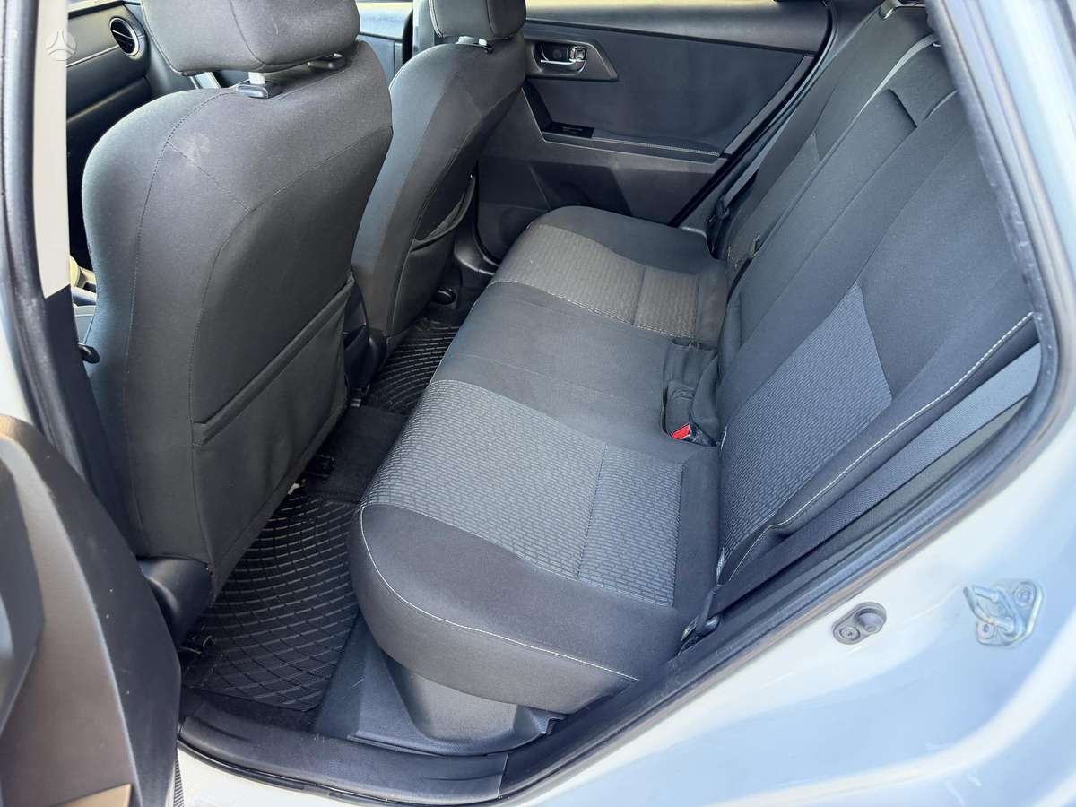 Toyota Auris - 10