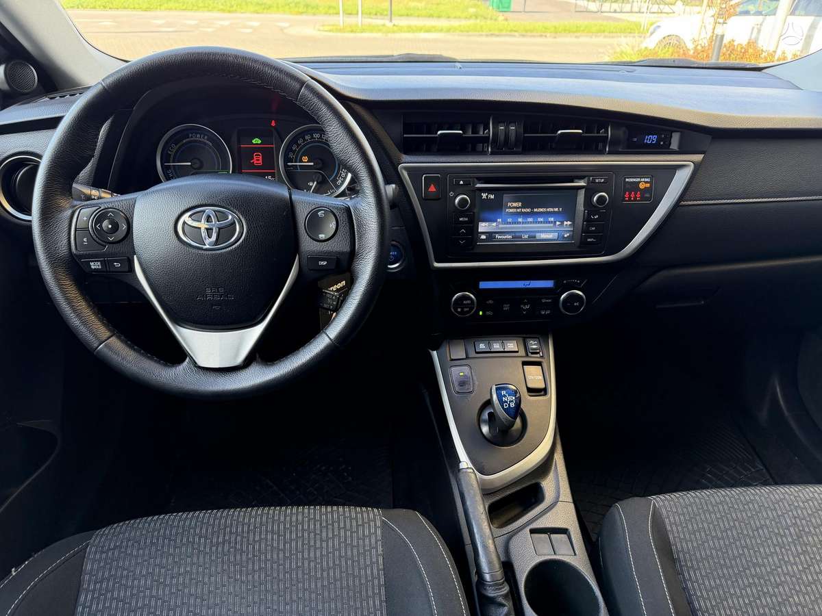 Toyota Auris - 8