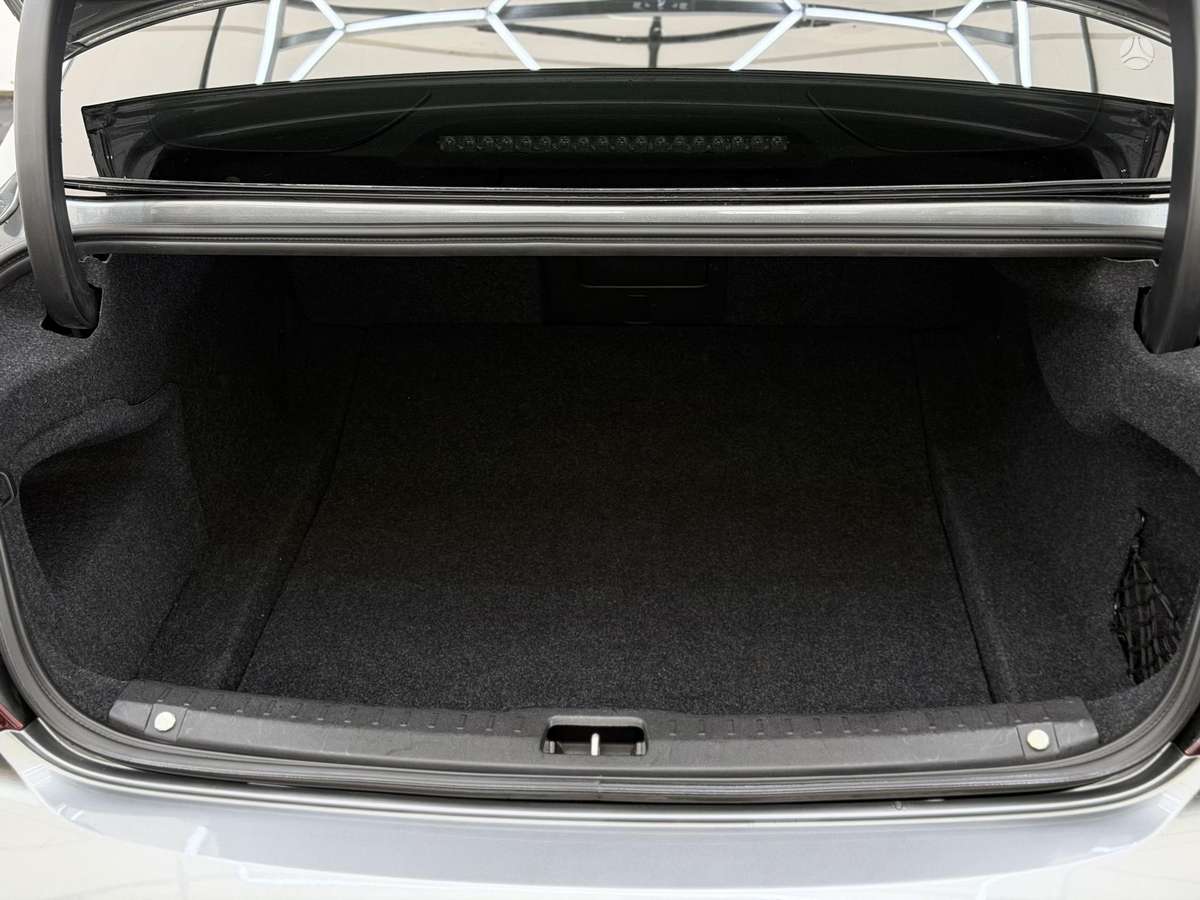 Volvo S90, 2.0 l., Седан