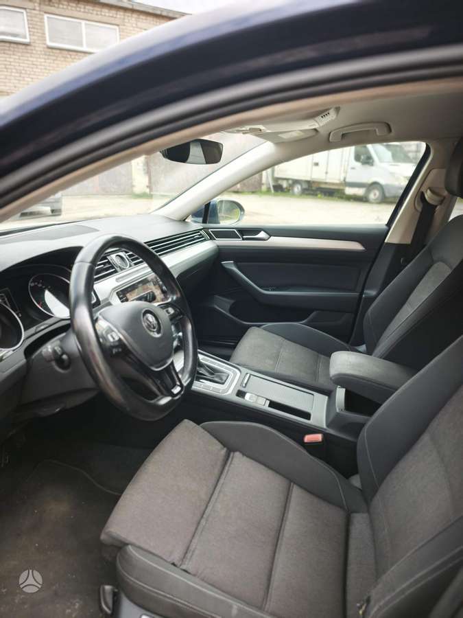 Volkswagen Passat - 9
