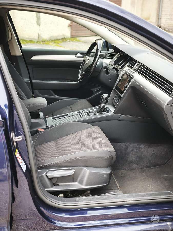 Volkswagen Passat - 10