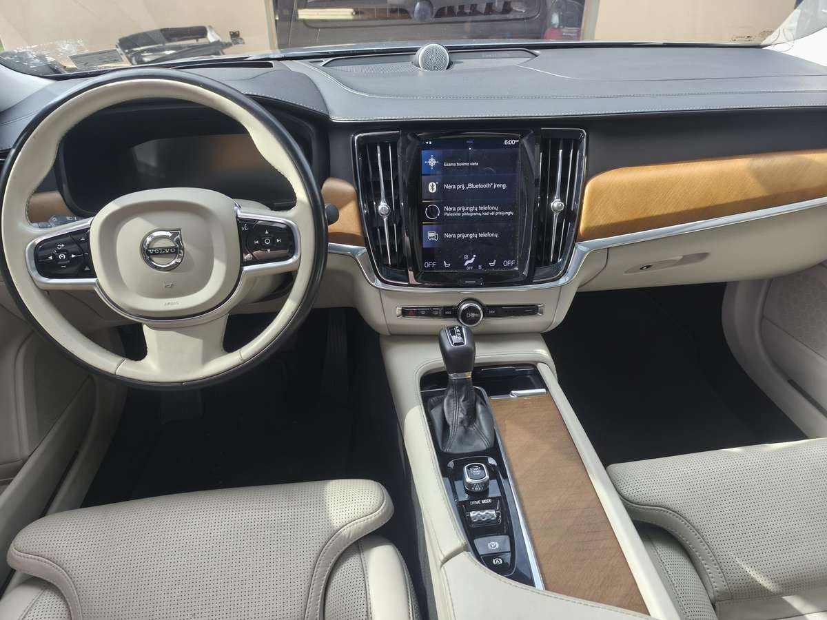Volvo S90, 2.0 l., Седан
